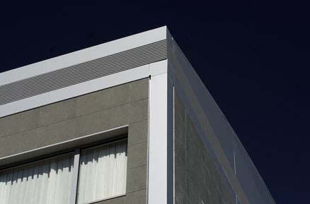BELÜFTETEN FASSADE - Hotel Abba– Keraben Systems – Integra Grafito 100 x 50