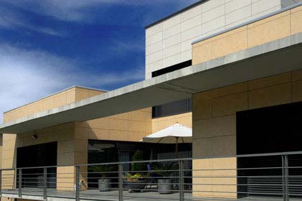 Chalet Hostalric – Keraben Systems – BELÜFTETEN FASSADE