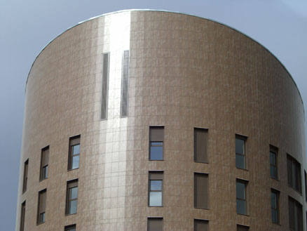 Edificio San Jorge - Keraben Systems - Kursal Moka 100 x 50