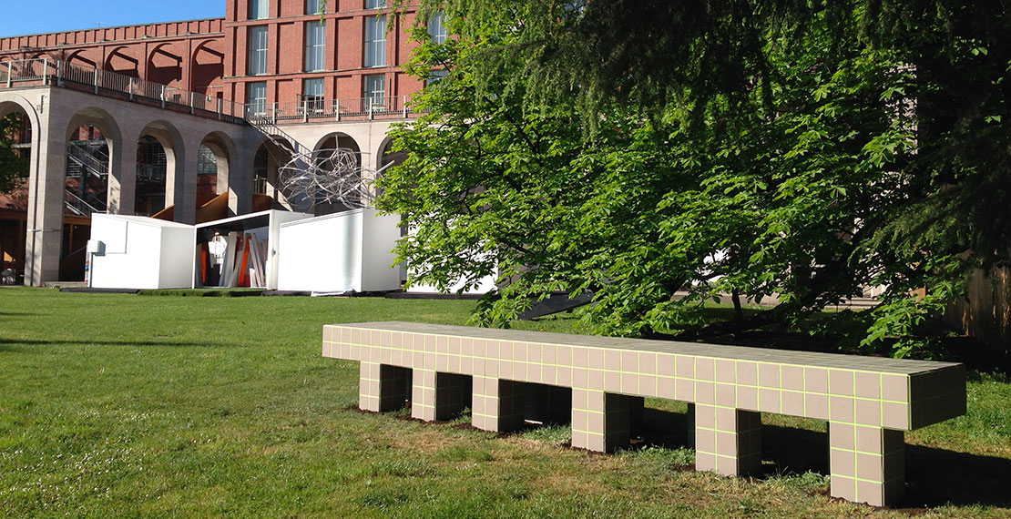 El nuevo Millepiedi, diseño de Aldo Cibic, en los Jardines de La Triennale, en Milán