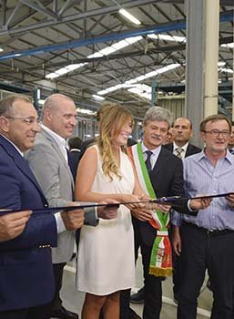 Inauguración del nuevo establecimiento Marazzi en Fiorano con la presencia del Ministro Boschi