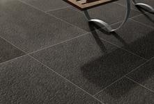 Monolith - gres fino porcelánico, resistente al resbalamiento