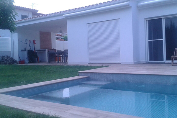 suelos antideslizantes para piscinas
