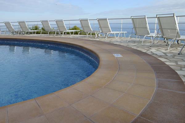 coronacion piscinas gres
