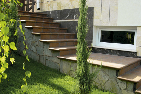 suelos para escaleras exteriores