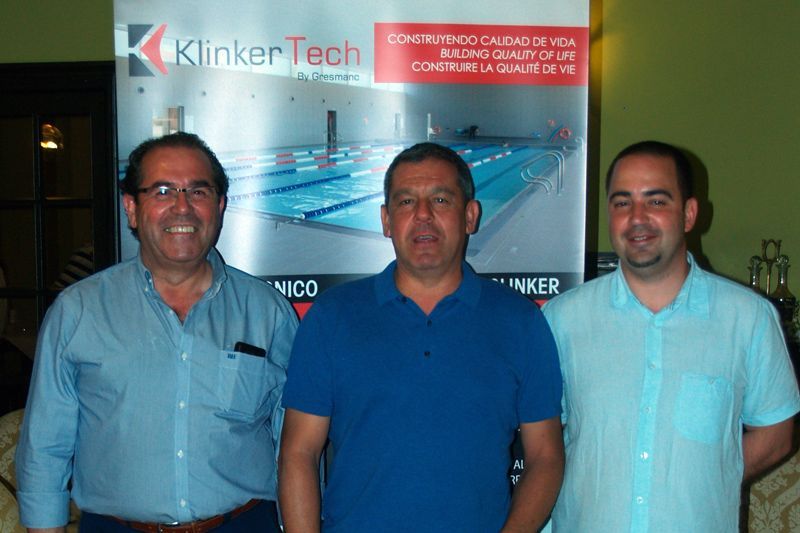 Profesionales de la construcción visitan las instalaciones de Gresmanc