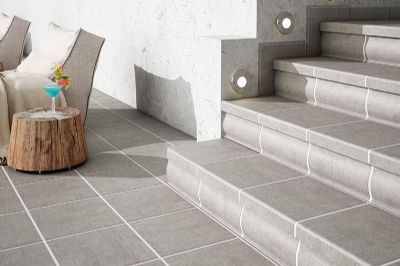 Grey. Peldaño Recto 29,9x33.