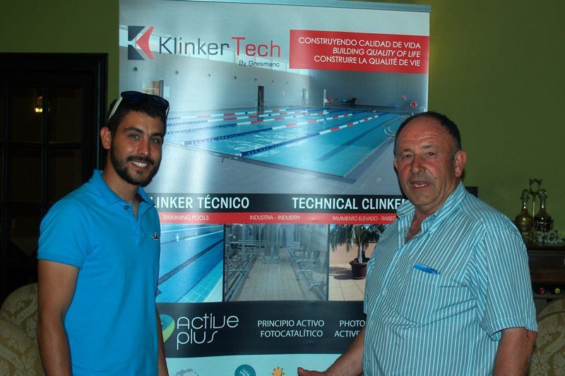 Profesionales de la construcción visitan las instalaciones de Gresmanc