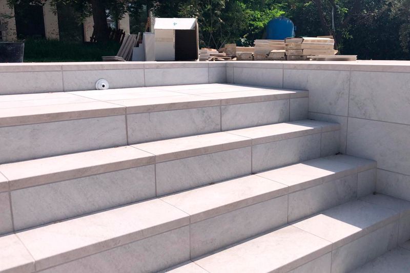 construccion piscina privada ceramica