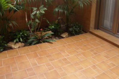 Rodamanto. Base 31x31. Taco 15x15. Peldaño Recto Liso