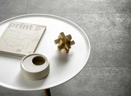 Mystone Silverstone: Azulejos para el cuarto de baño: cerámica y porcelánico - Marazzi
