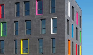 Marazzi stoneware on ventilated facades
