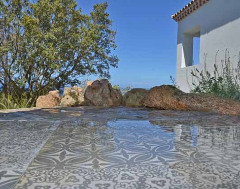 Las mil caras de Marazzi Powder en el chalé de Porto Cervo