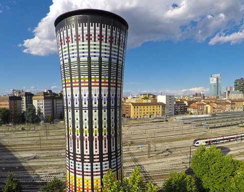 azulejos de Marazzi para la Torre Arcobaleno de Milán