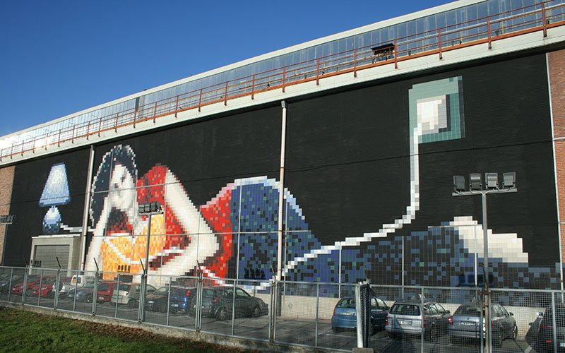 “La lettrice” urban mosaic