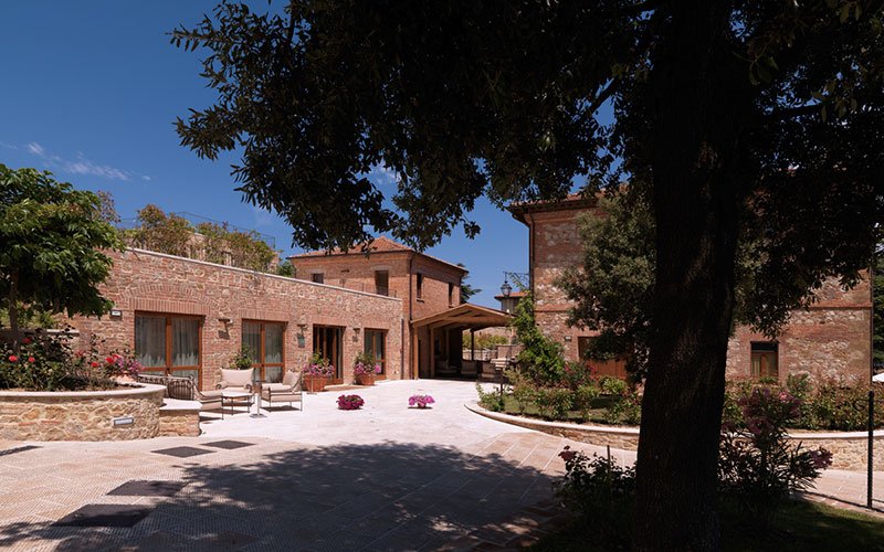 Marazzi porcelain tiles for a renovation of a resort in Montepulciano 
