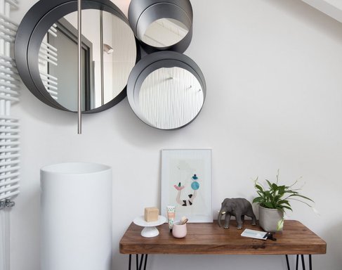Casa Think: Estilo Minimal con Cerámica Blanca