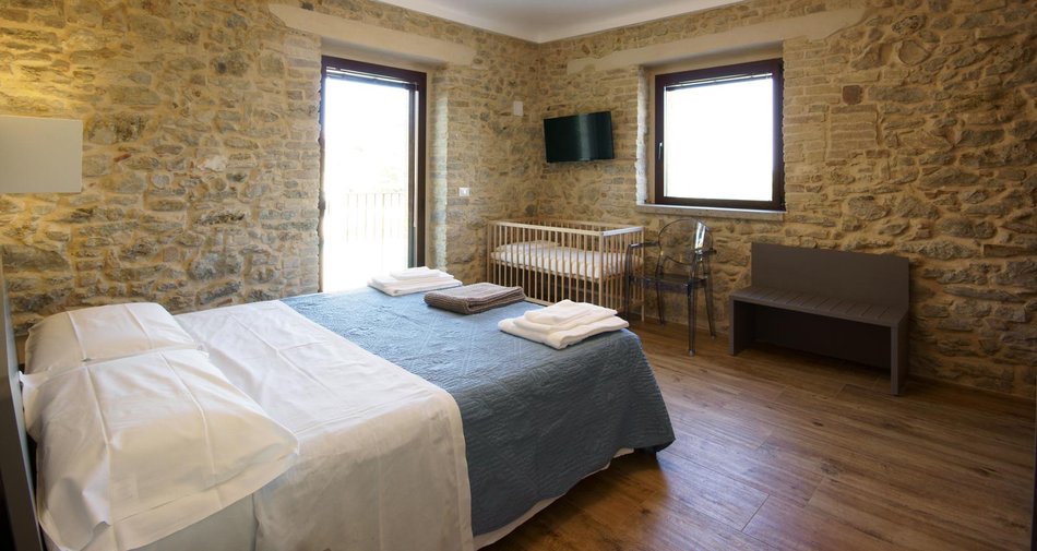 Borgo Baccile, historia de la recuperación de una aldea que parecía abocada a la desaparición