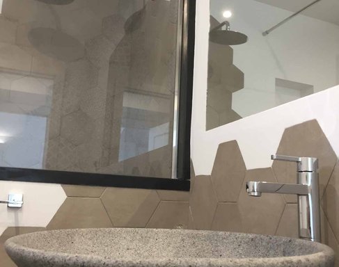Las mil caras de Marazzi Powder en el chalé de Porto Cervo