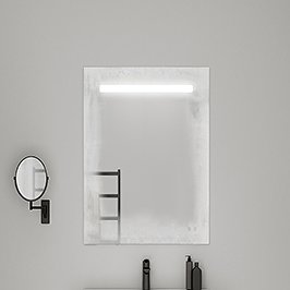 Espejo Boira antivaho con led integrada y conexión USB de Royo. EN la foto se muestra el efecto antivaho. 