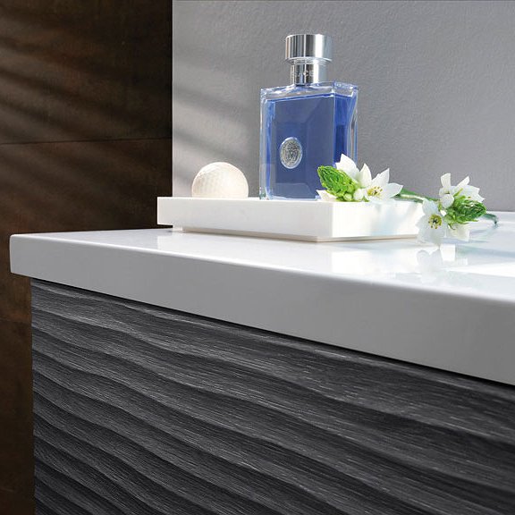 Acabado gris laminado madera