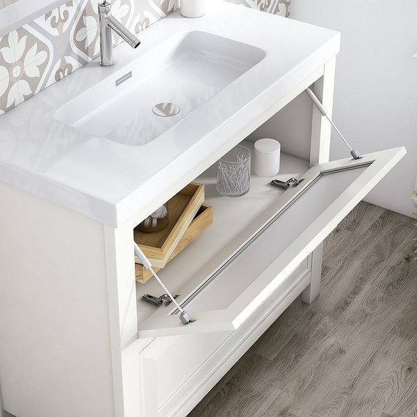 Diseño de Puerta y Lavabo cerámica Flat