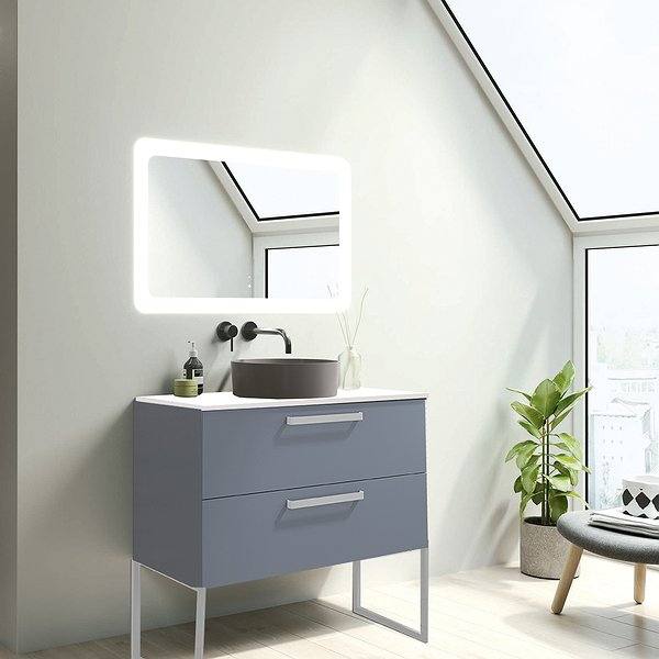 Mueble de baño Bondi con patas blancas Square 2 cajones en color avio Visobath. Espejo Paris y lavabo colors con tapa de cargas minerales ceniza . Tirador en blanco.