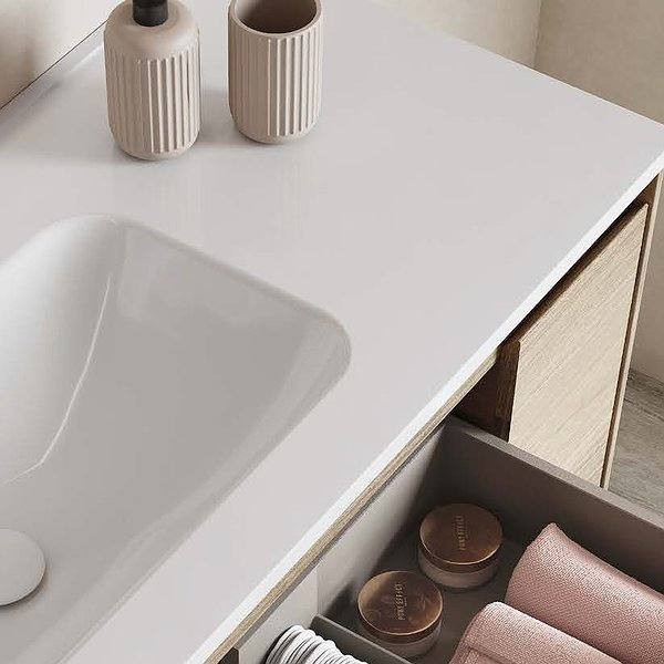 Detalles del lavabo Slim y el cajón con organizador