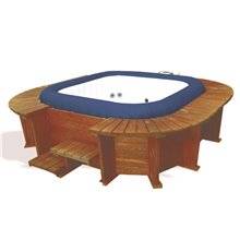Spa K2O Malibú con panelado de madera