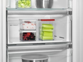 Congelador Vertical AEG AGB728E6NW de 186 cm Blanco No Frost A++ | Tirador Vertical - 4