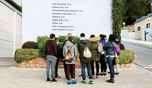 Visita escolar a las instalaciones de TRES