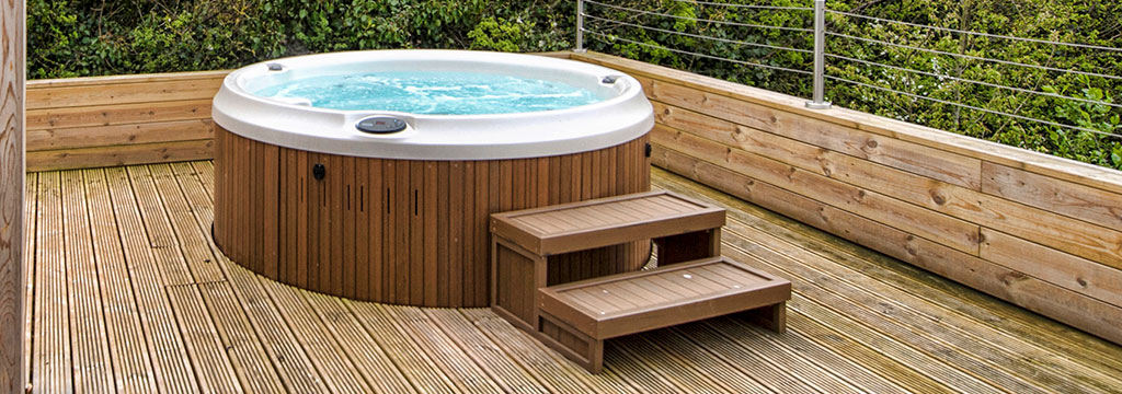 j 210 hot tub