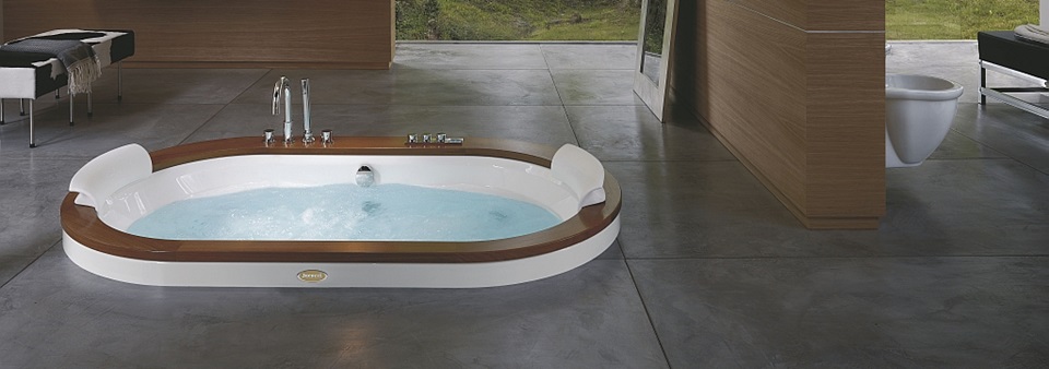 Opalia Wood Whirlpool Bath
