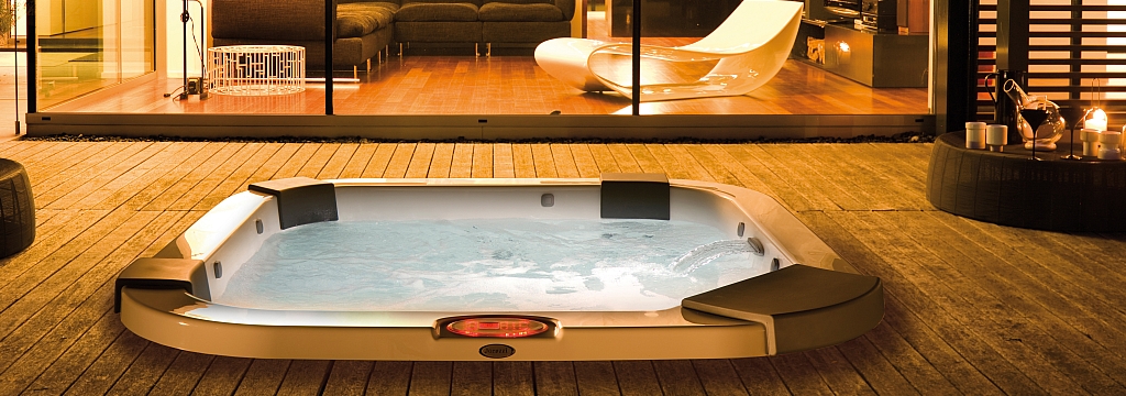 Jacuzzi Santorini hot tub 