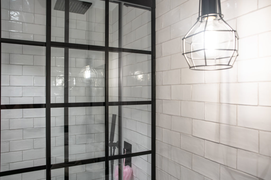 cuarto de baño con estilo industrial
