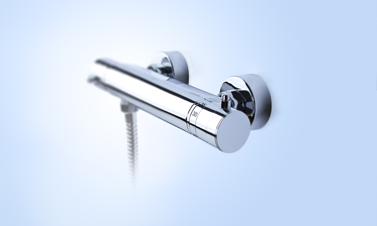 Colonne de douche. Robinetterie thermostatique. Dispositif de sécurité 38º C SafeStop.