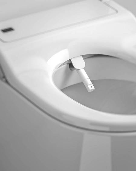 Smart Toilet de Roca con su cánula extraíble