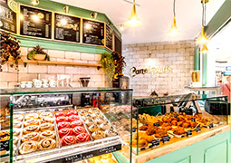Coffee shop decorado con la colección Esenzia