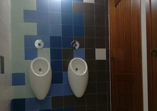 Baño decorado con una combinación de colores de la serie Chroma
