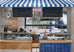 Restaurante decorado con la colección Estil Antic