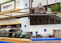 Restaurante decorado con la colección Estil Antic