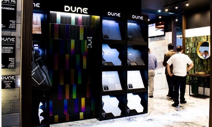 Los visitantes de Obra Blanca Expo han recibido con inter&eacute;s las novedades.